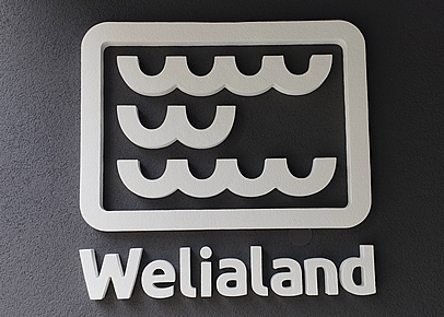 Plastové logo s texturou