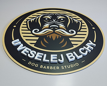 Označení firmy z plastu a kovu