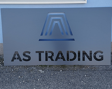 Logo z nerezové oceli